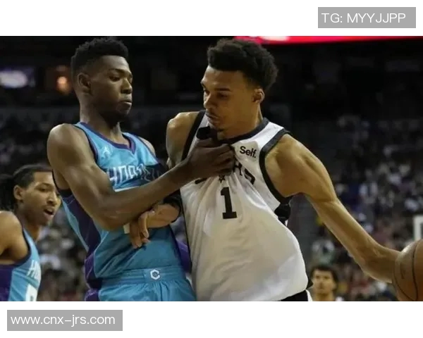 热火与马刺六场精彩对决录像回顾全面解析比赛亮点与关键时刻